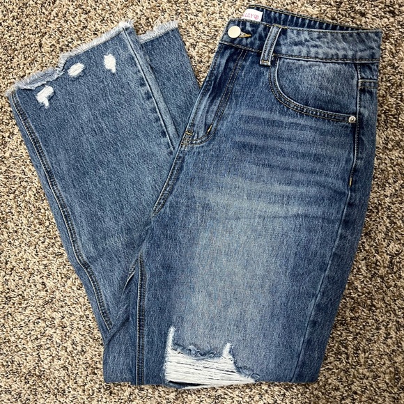 Pink Lily Distressed Blue Jeans size 26 relaxed fit casual wear with detail - Picture 7 of 9